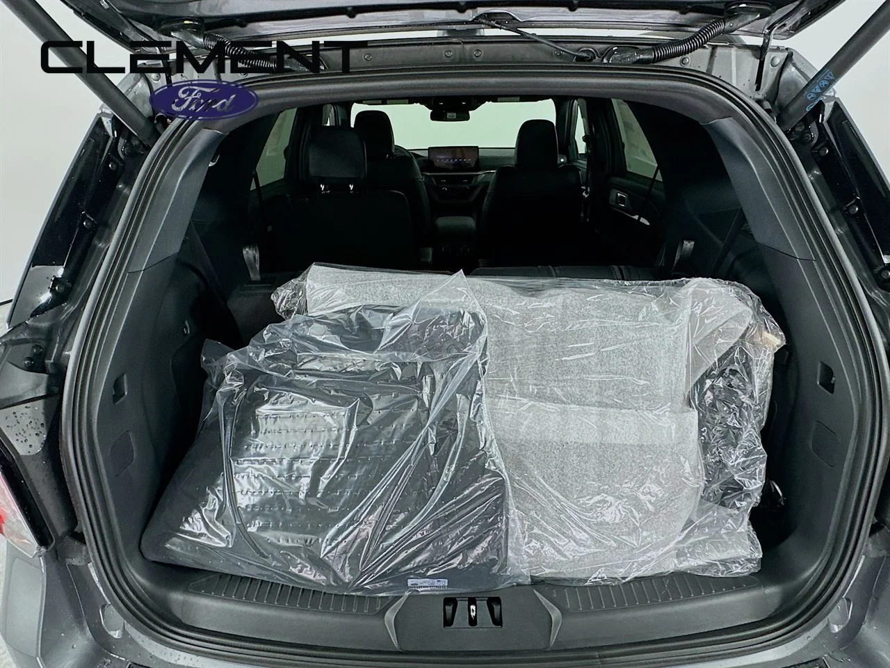 New 2026 Carbonized Gray Metallic Ford ST-Line image 10