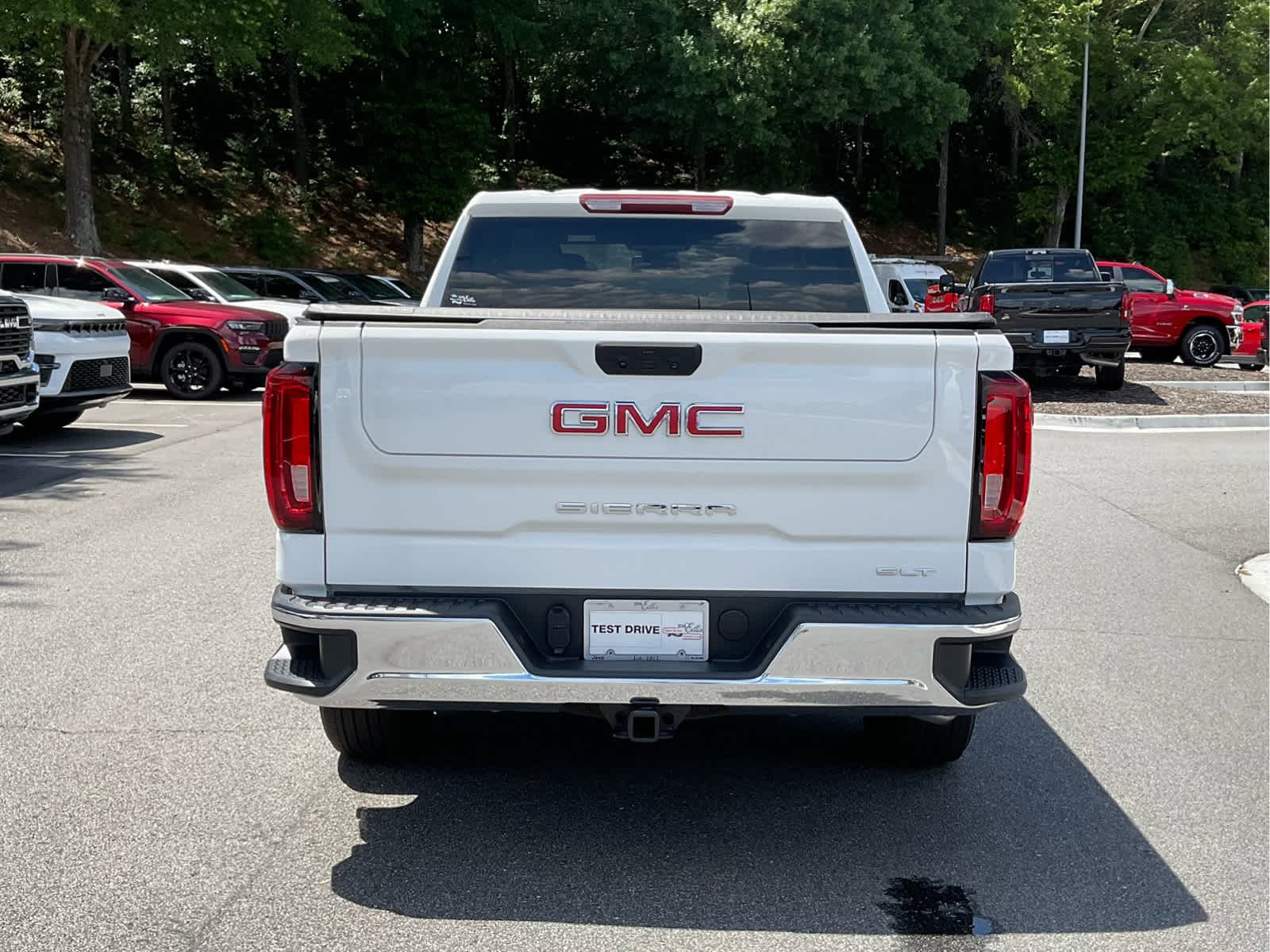 Used 2024 Summit White GMC SLT image 4