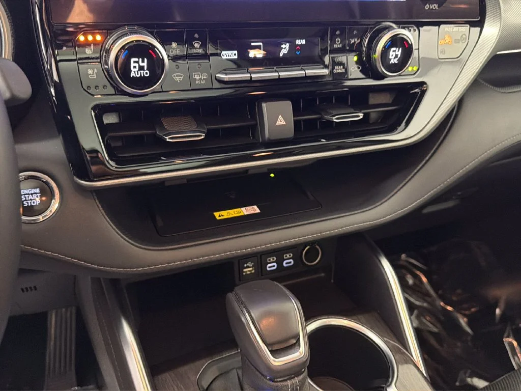 Used 2023 Black Toyota Platinum image 25