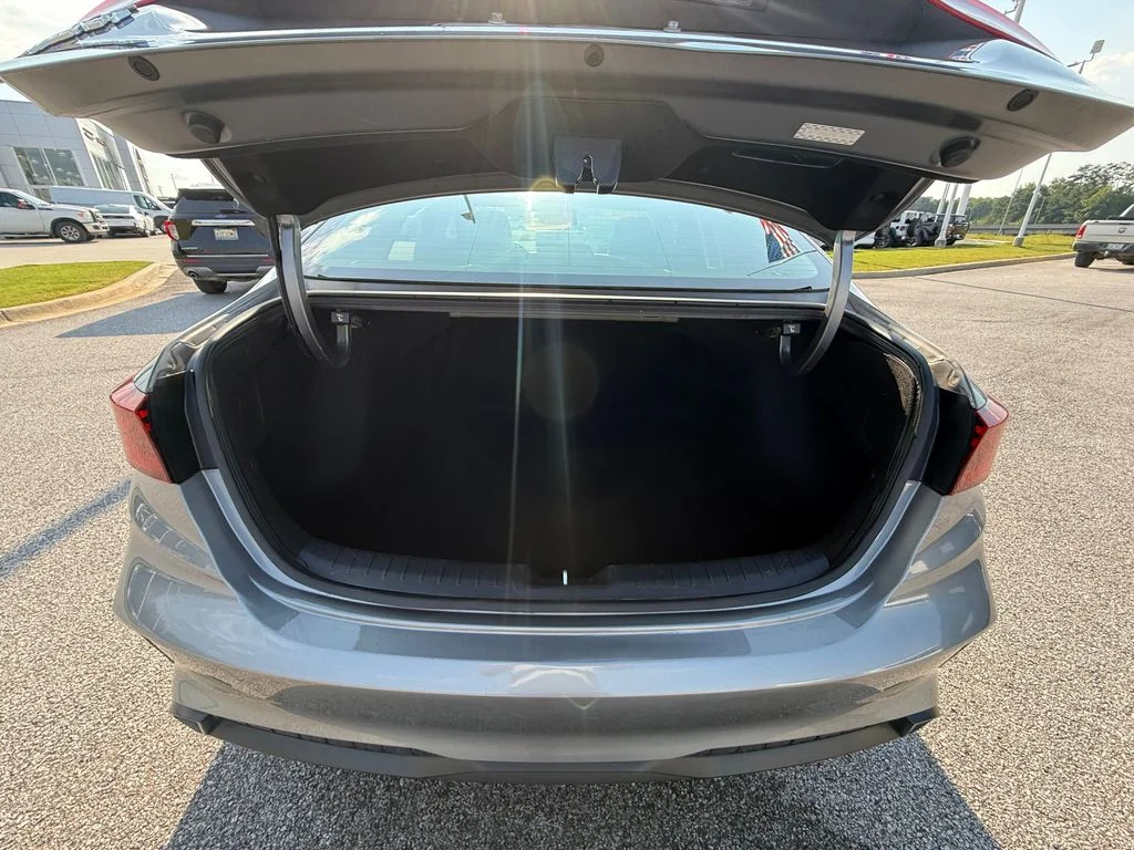 Used 2024 Gray Kia LXS image 22