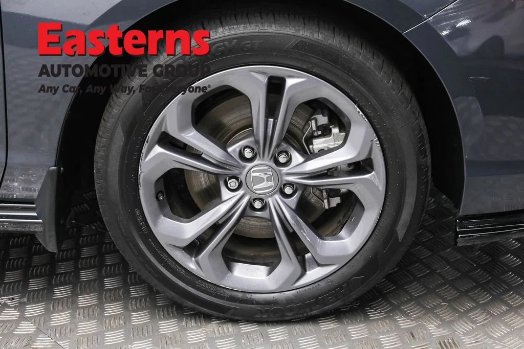 Used 2024 Gray Honda EX-L image 32