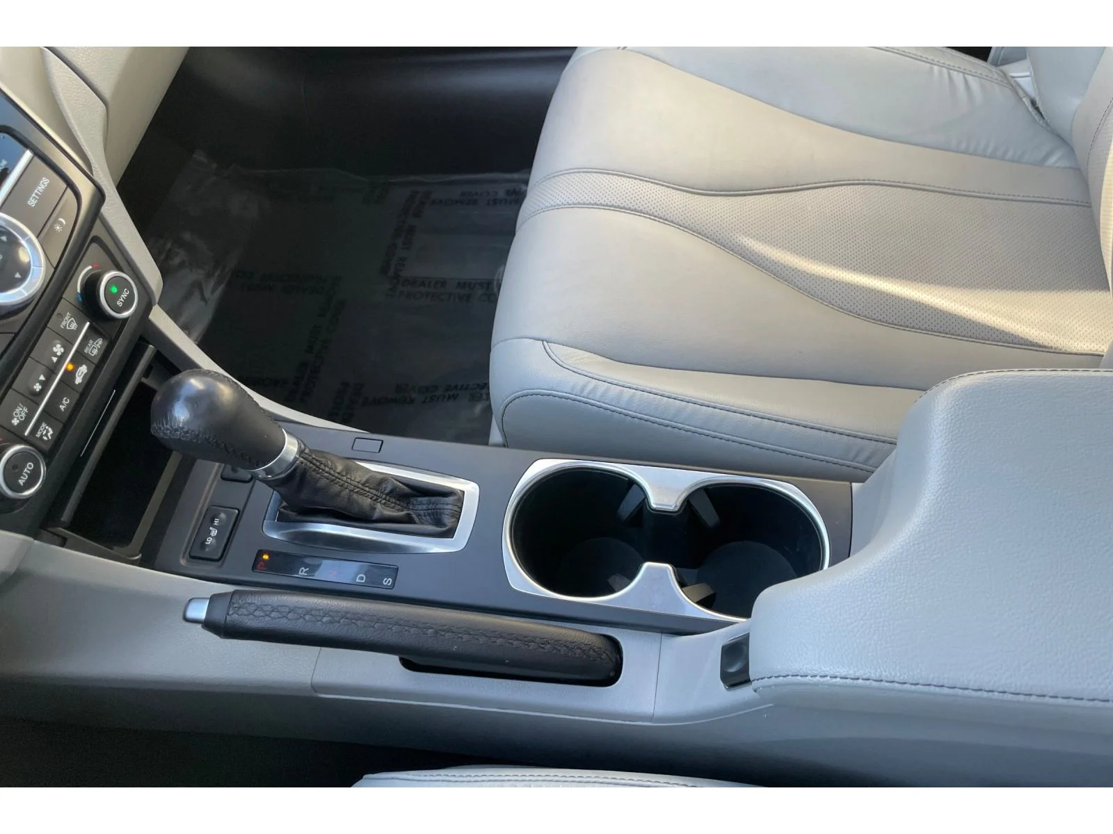 Used 2020 Platinum White Pearl Acura w/Technology Pkg image 31