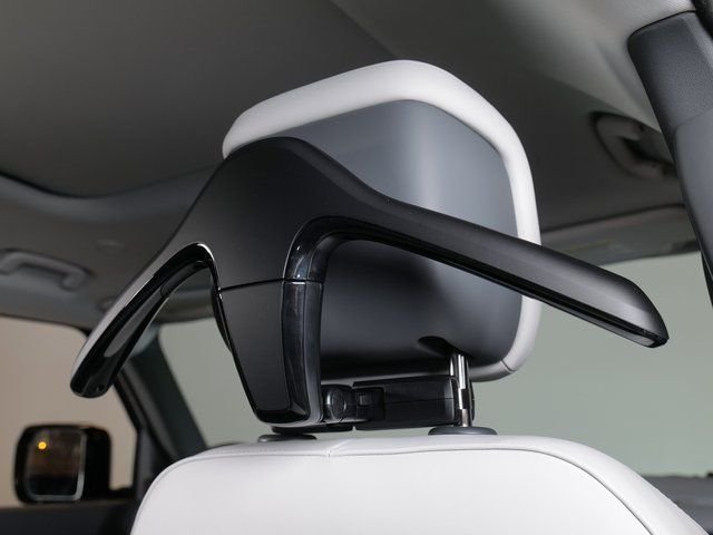 New 2026 Borasco Grey Land Rover X-Dynamic SE image 21
