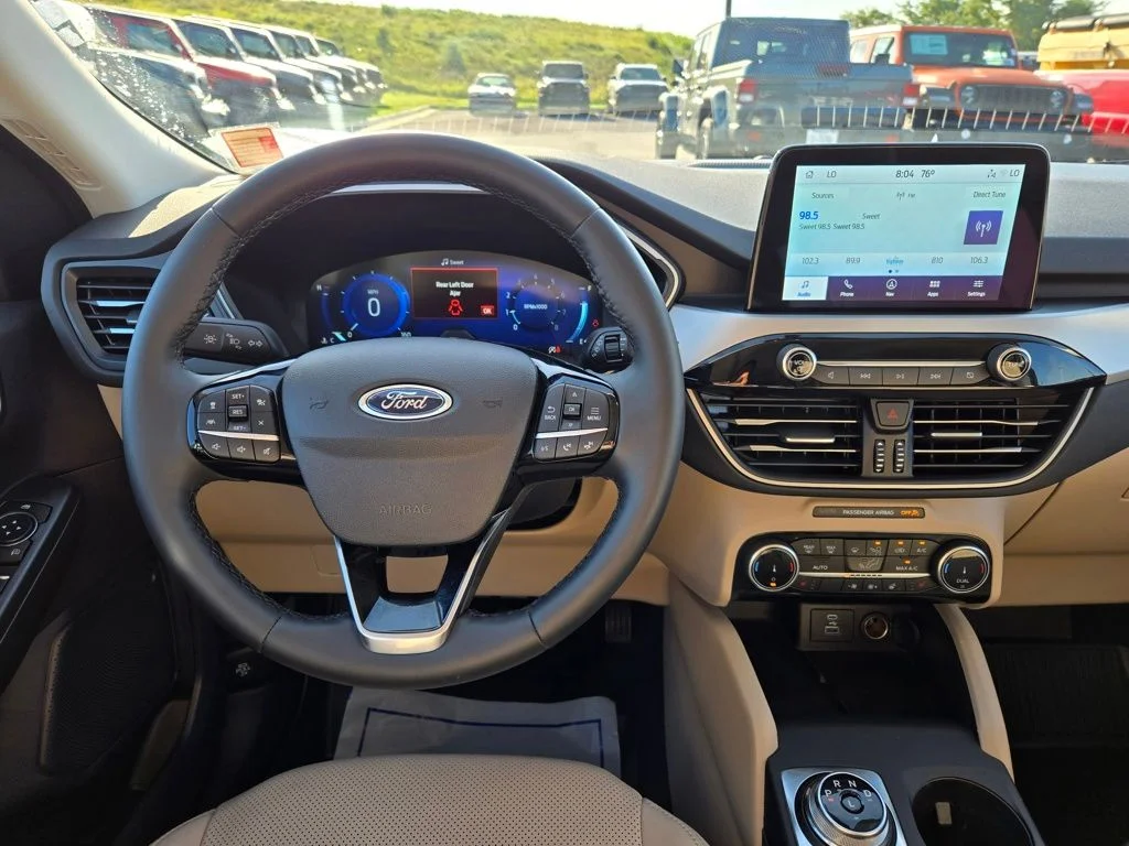 Used 2022 Blue Ford SEL image 19