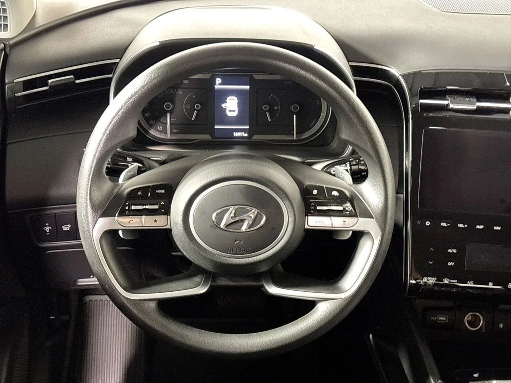 Used 2024 Black Hyundai SEL image 13