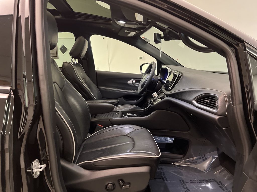 2025 Chrysler Pacifica Limited - Photo 26