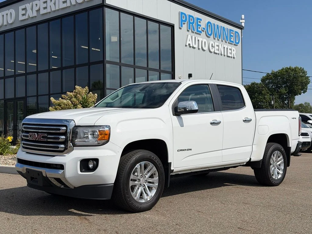 Used 2018 White GMC SLT image 1
