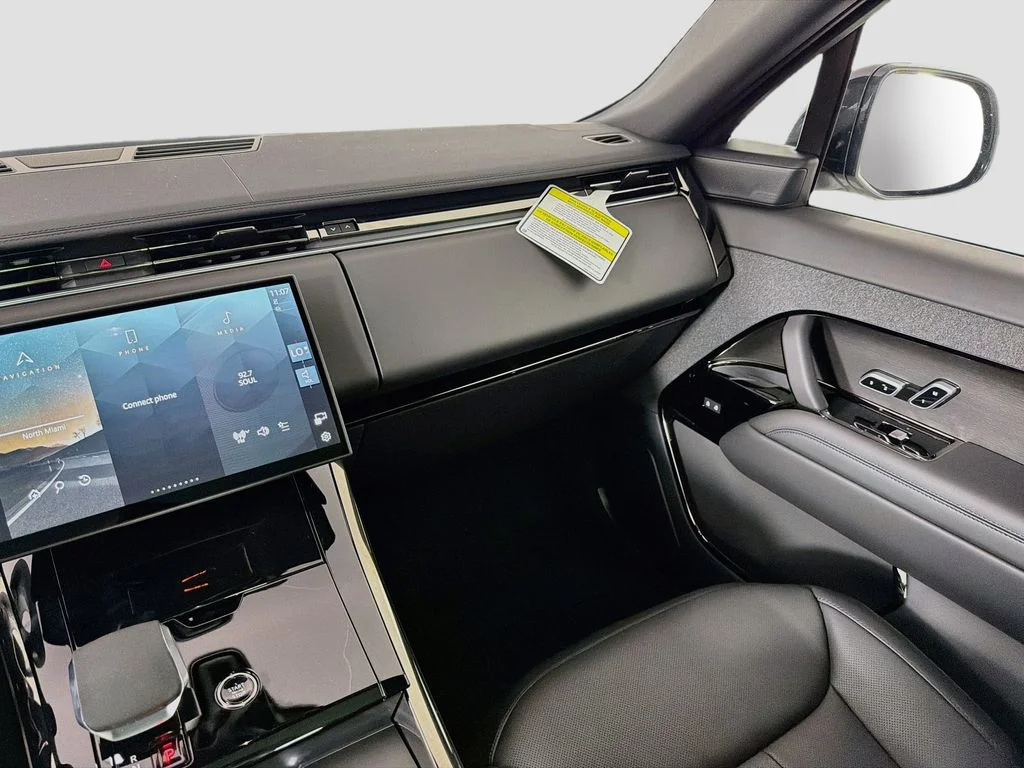 New 2026 Fuji White Land Rover SE image 25