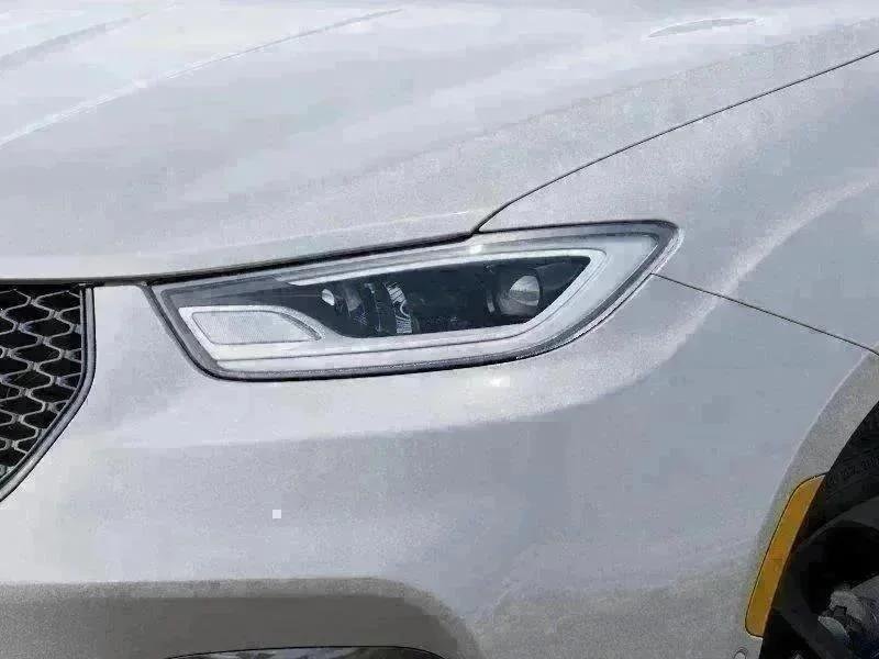 2026 Chrysler Pacifica Select - Photo 38