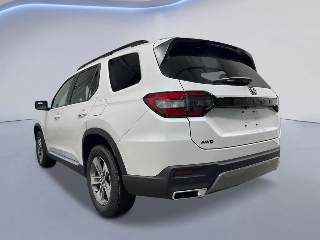 New 2026 Platinum White Pearl Honda EX image 3