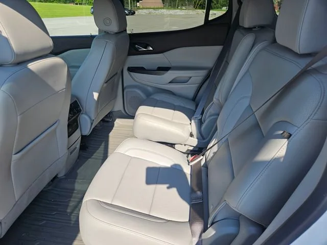 Used 2023 Summit White GMC SLT image 25