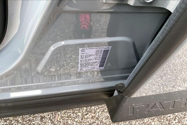 New 2026 Boulder Gray Pearl / Super Black Two-tone Nissan Rock Creek® image 8