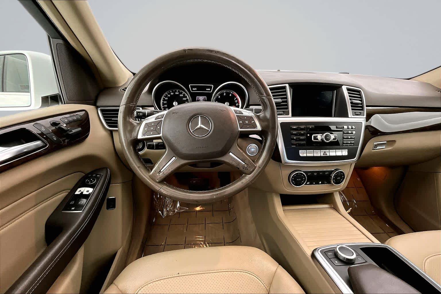 Used 2015 Polar White Mercedes-Benz ML 350 image 15