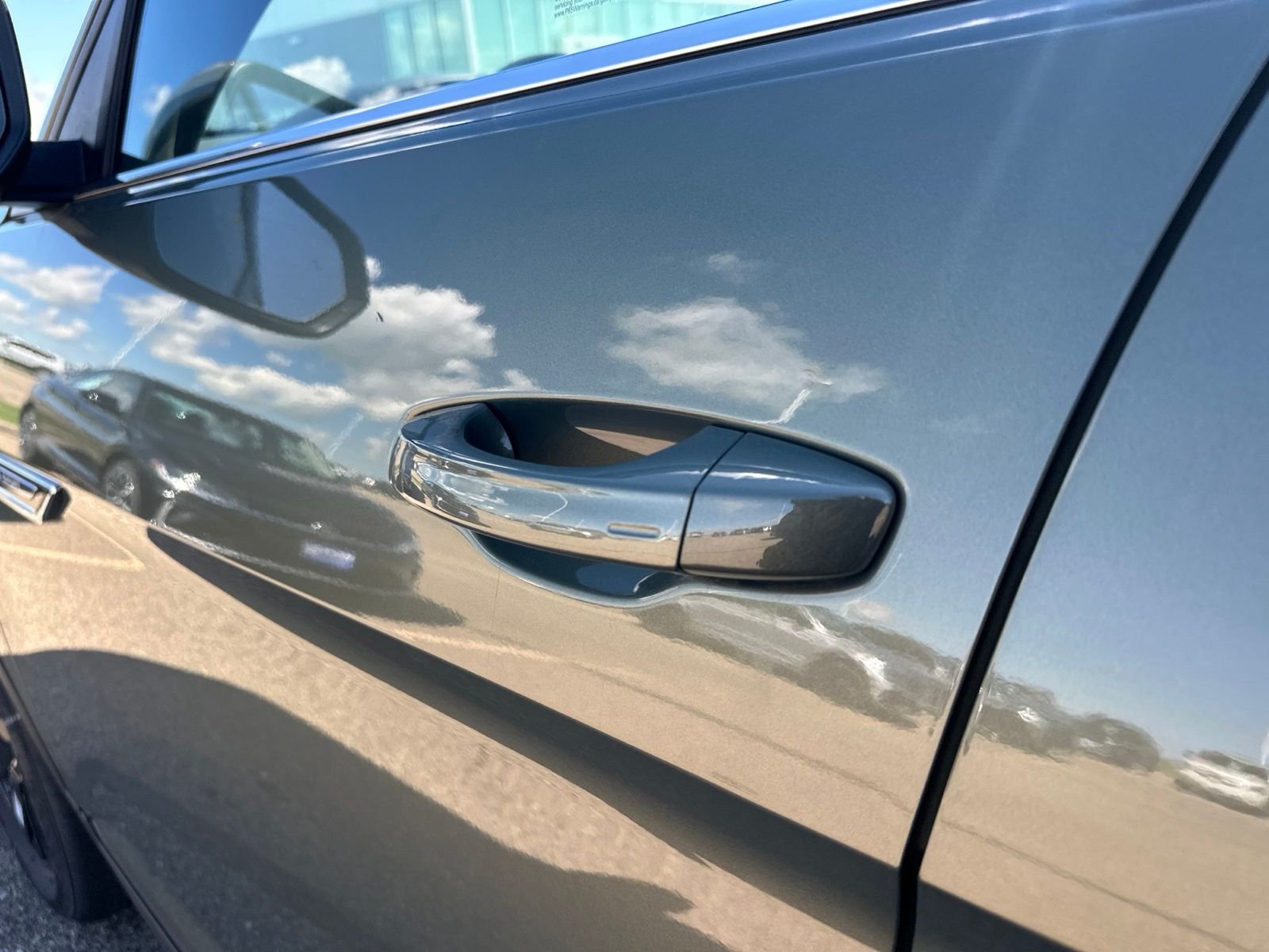 New 2026 Green Volkswagen 2.0T SE w/Technology image 10