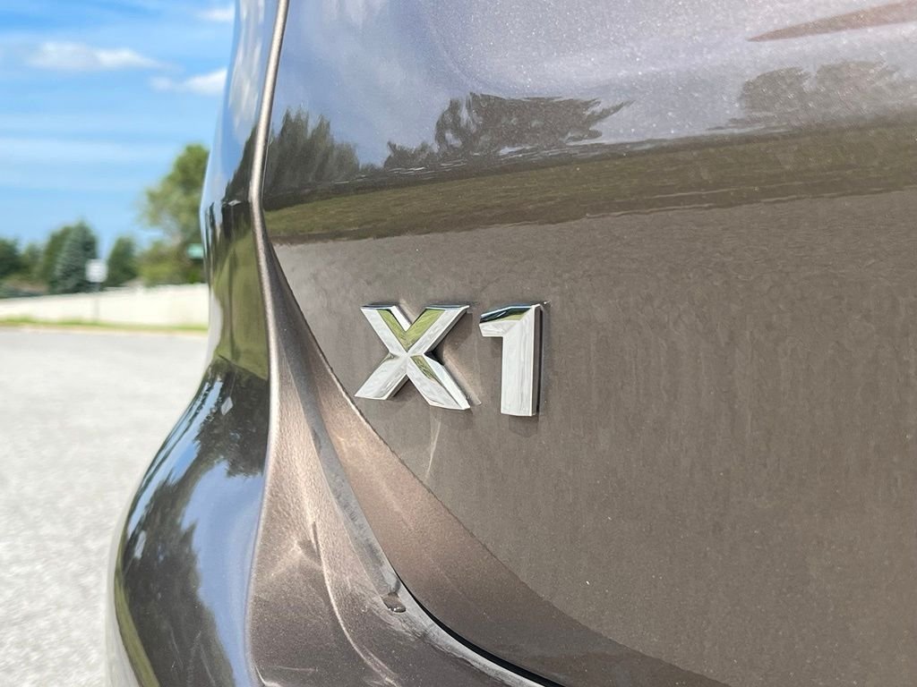 Used 2020 Beige BMW xDrive28i image 15