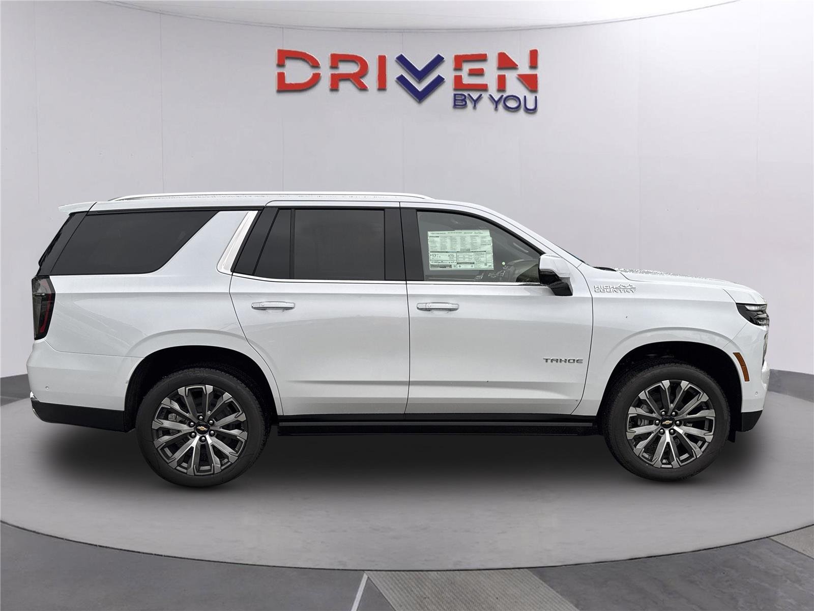 New 2026 Polar White Tricoat Chevrolet High Country image 3