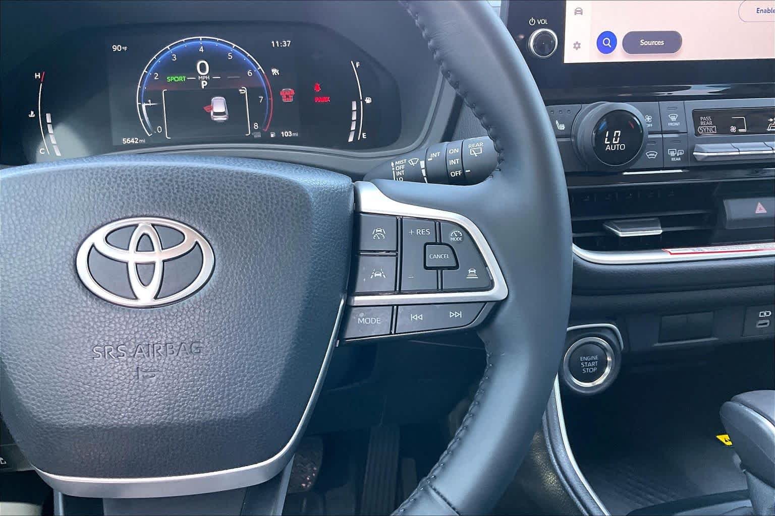 Used 2026 Wind Chill Pearl Toyota XLE image 25