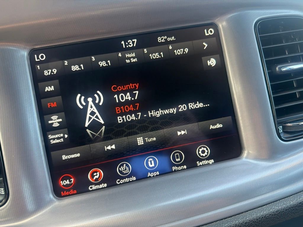 Used 2023 Orange Dodge SXT image 17