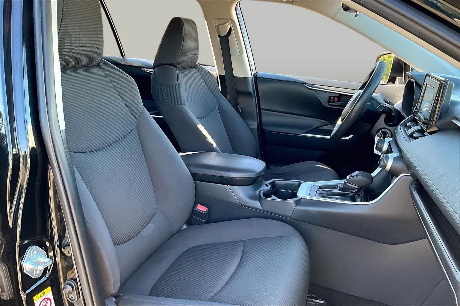 Used 2019 Midnight Black Metallic Toyota LE image 8