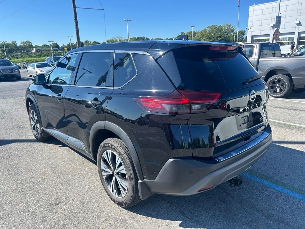 Used 2021 Black Nissan SV image 10