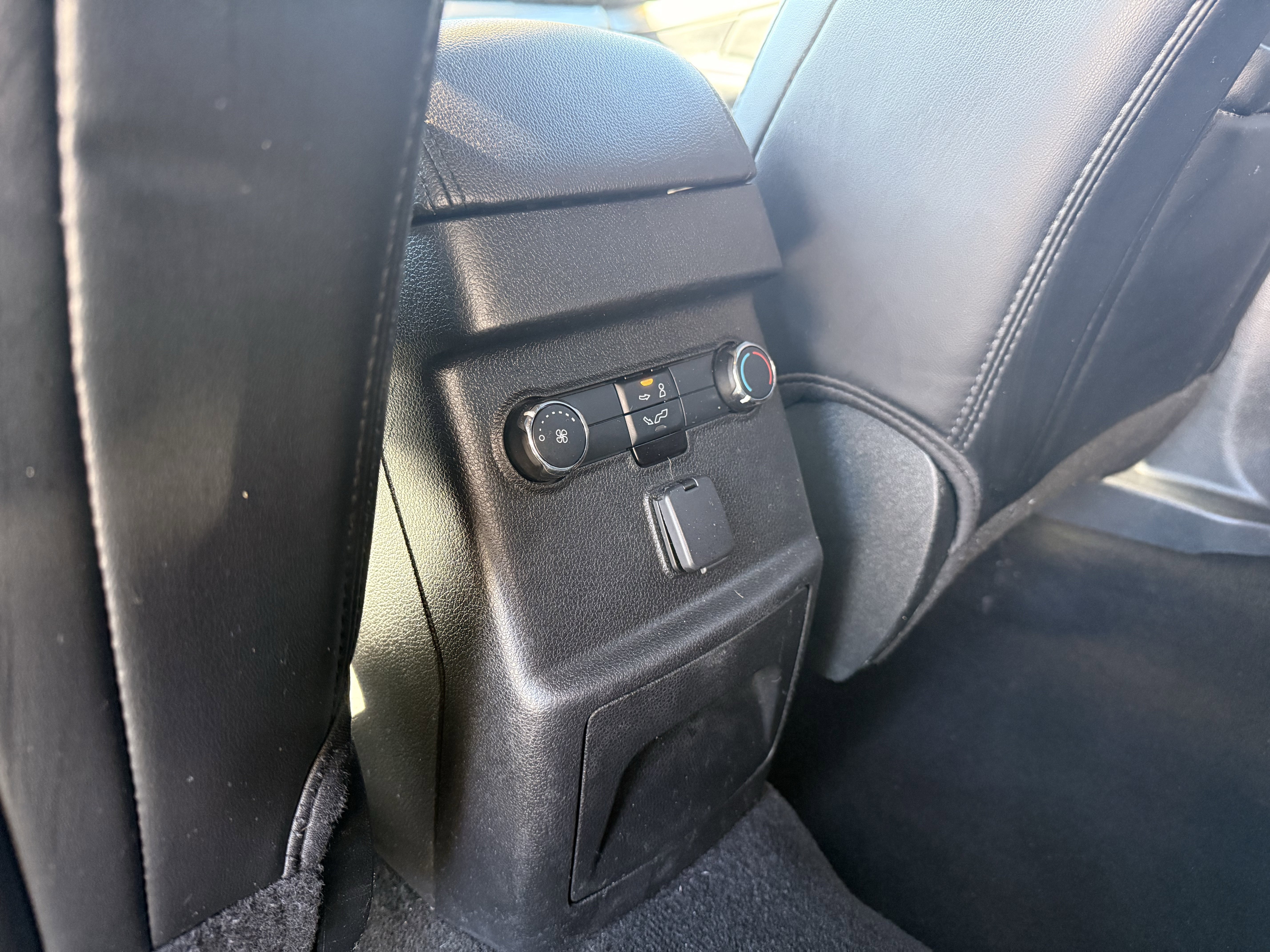 Used 2019 Magnetic Ford XLT image 31