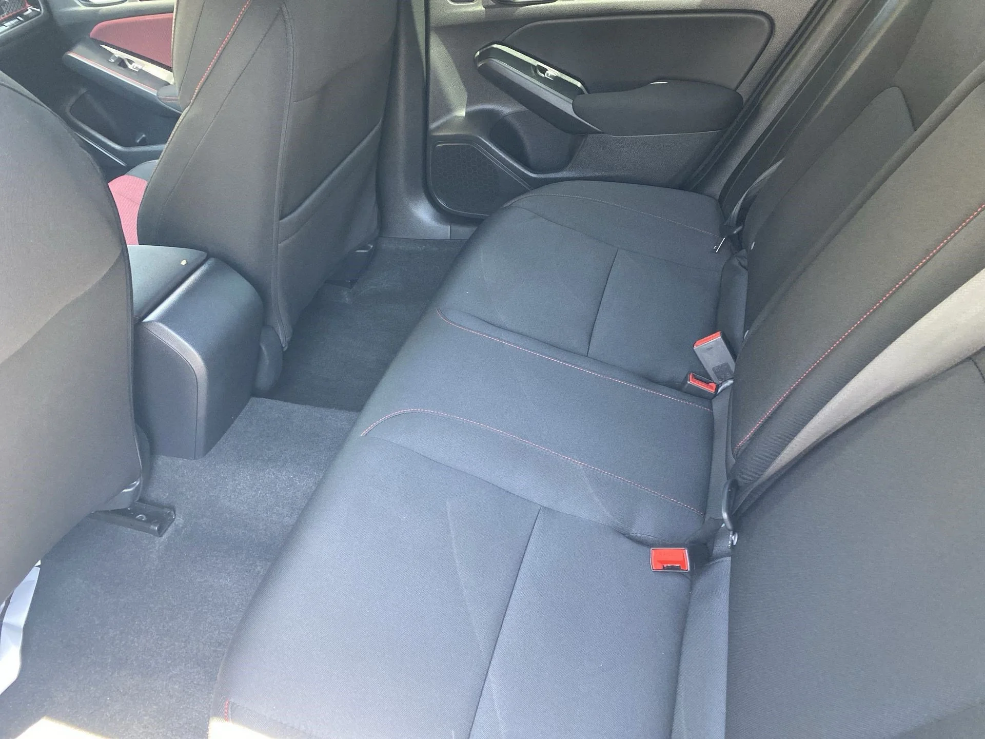 Used 2024 Sonic Gray Pearl Honda Si Manual Sedan image 28