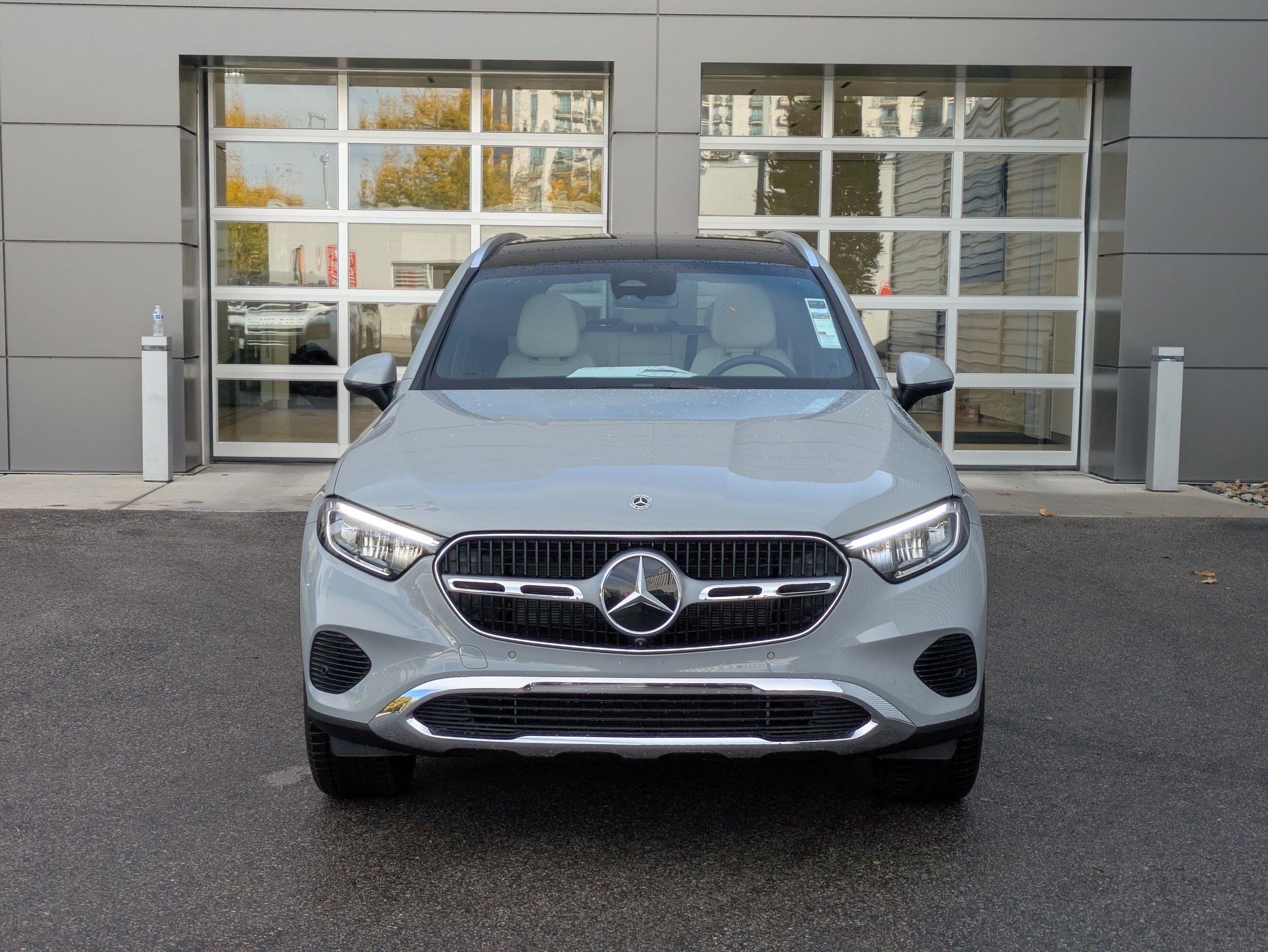 New 2026 MANUFAKTUR Alpine Grey Mercedes-Benz GLC 300 image 9