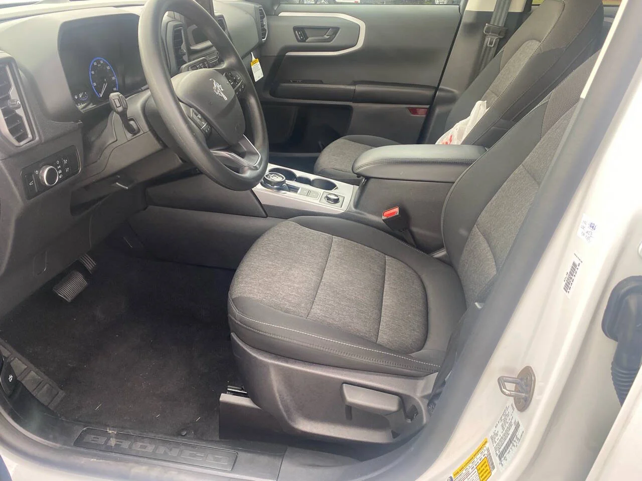 Used 2024 White Ford Big Bend AWD 4dr SUV image 11