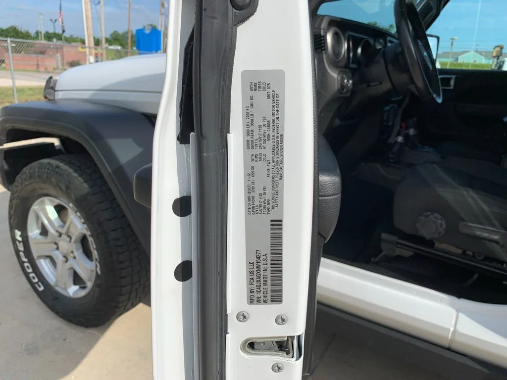 Used 2022 White Jeep Sport S image 36