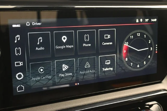 Used 2025 Sterling Metallic GMC AT4 image 16