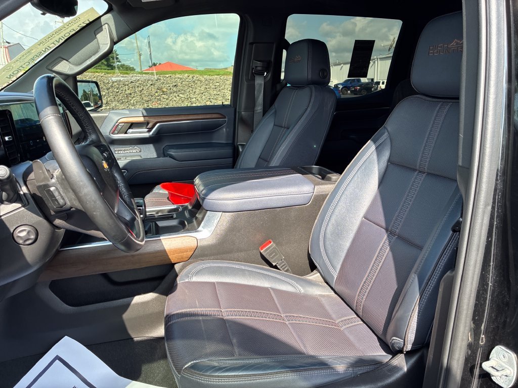 Used 2023 Black Chevrolet High Country image 9