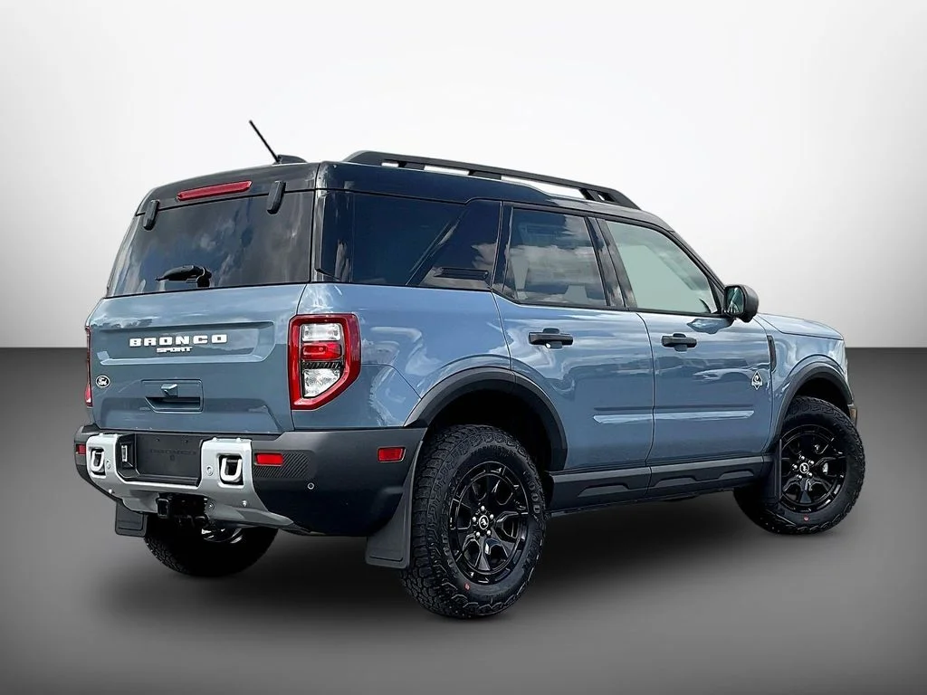 New 2026 Azure Gray Metallic Tri-Coat Ford Outer Banks® image 16