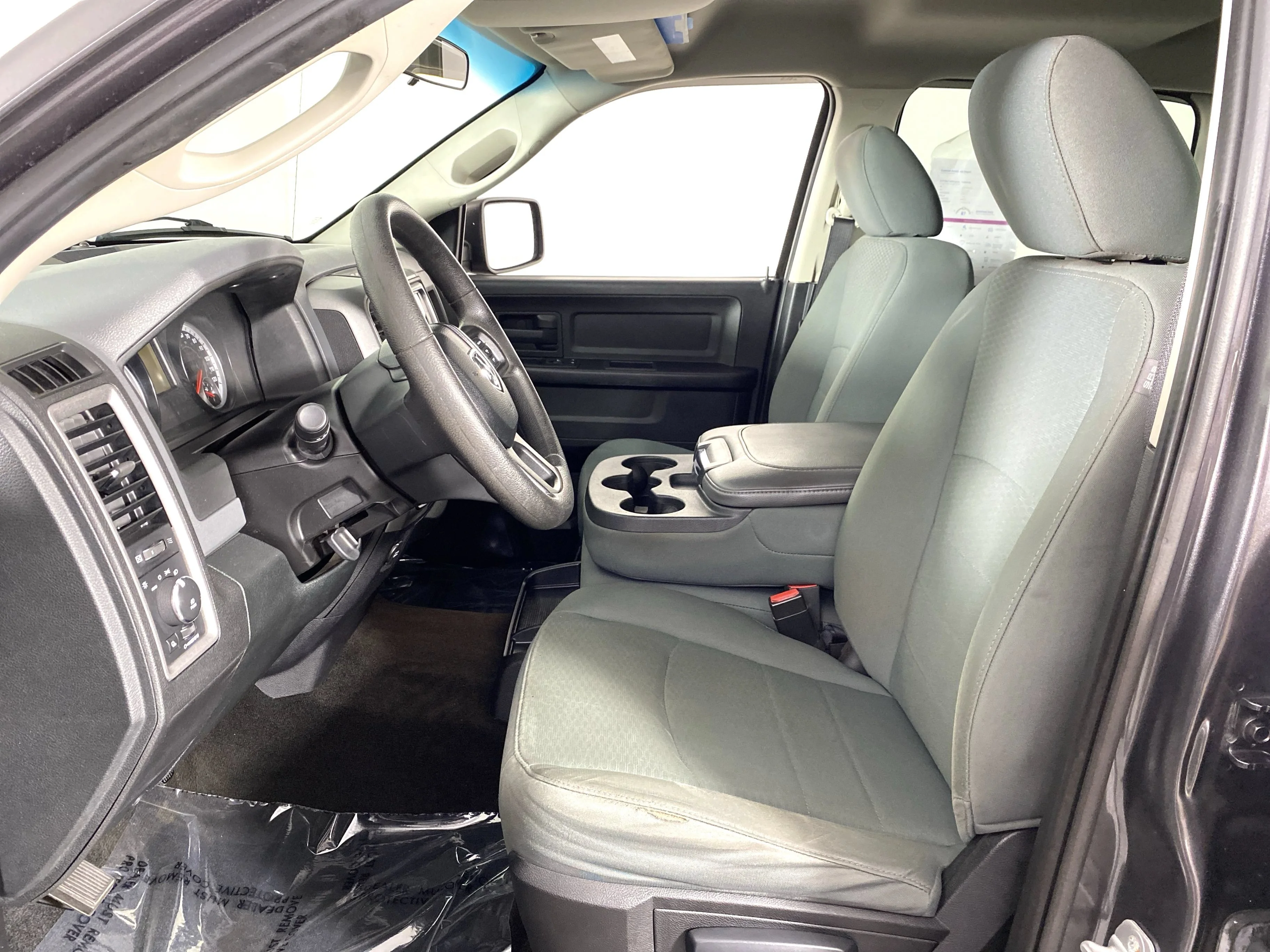 Used 2015 Granite Crystal Metallic Clearcoat Ram Express image 12