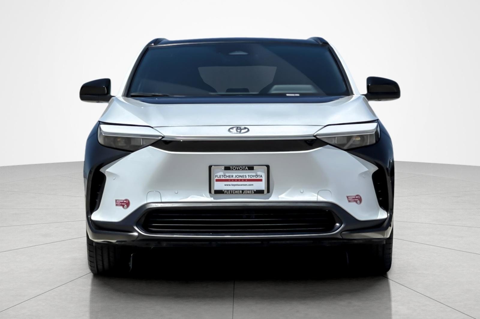 Certified Used 2024 Wind Chill Pearl Toyota XLE image 8