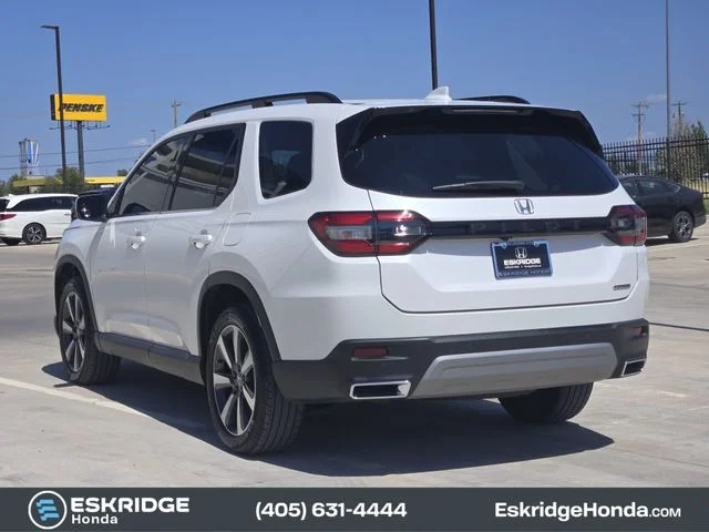 Used 2023 Platinum White Pearl Honda Touring image 5