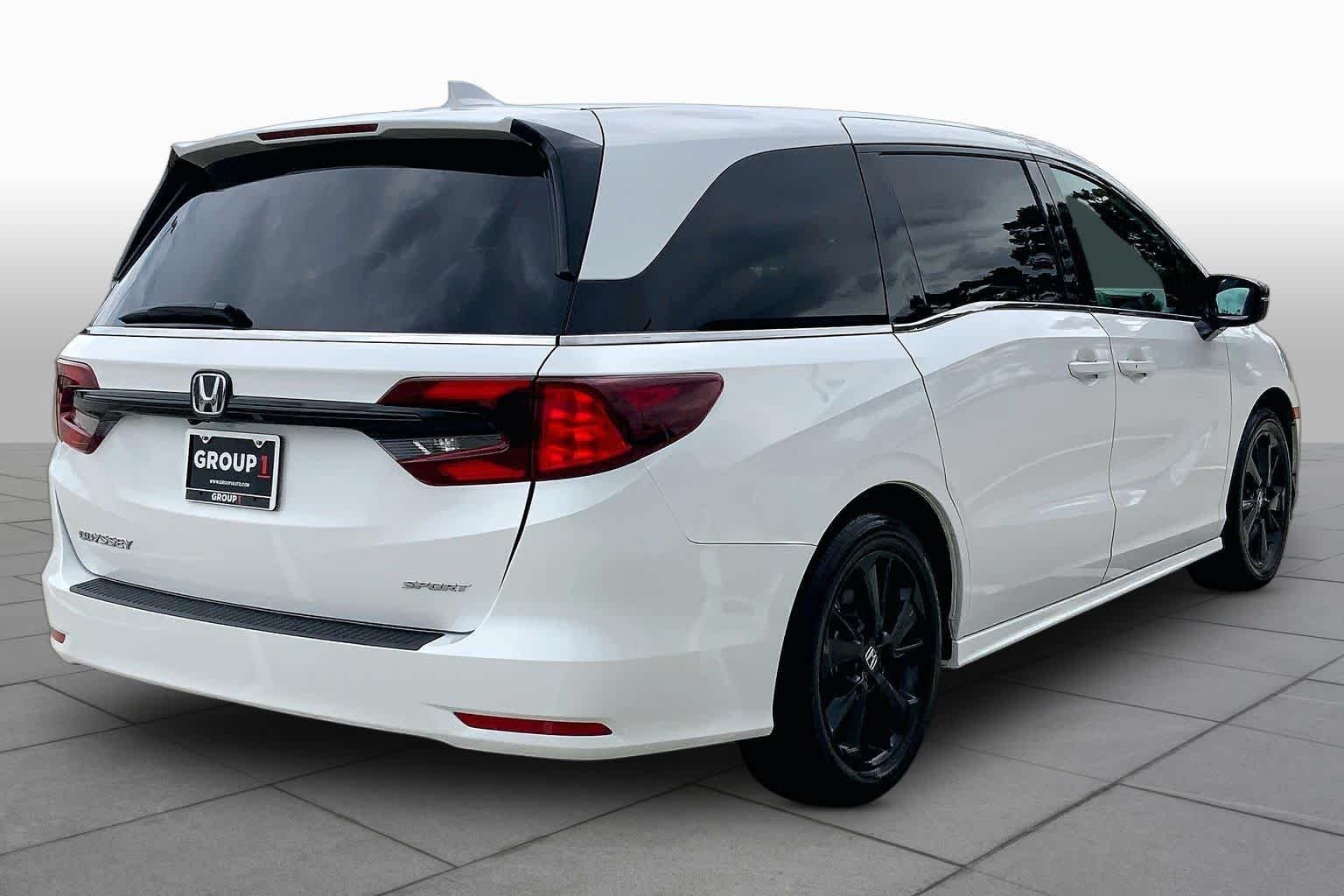 Used 2024 Platinum White Pearl Honda Sport image 13