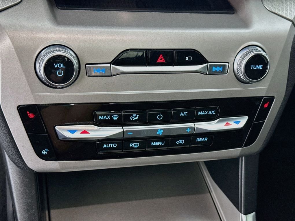 Used 2023 Gray Ford Timberline image 19