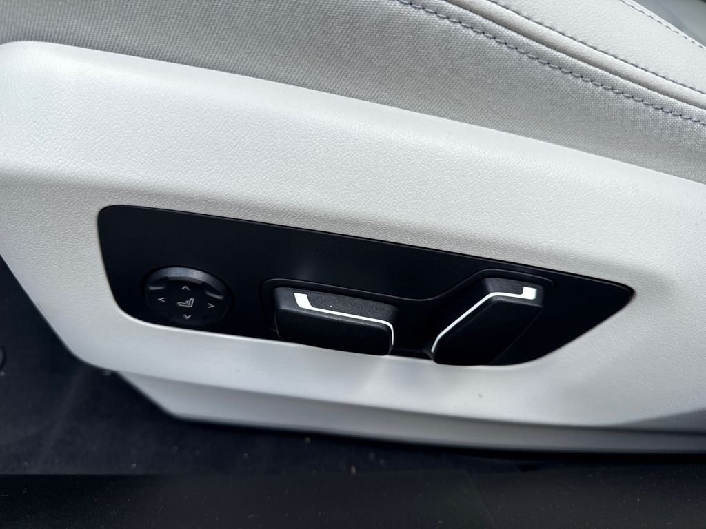 2026 BMW 5 Series 530i - Photo 22