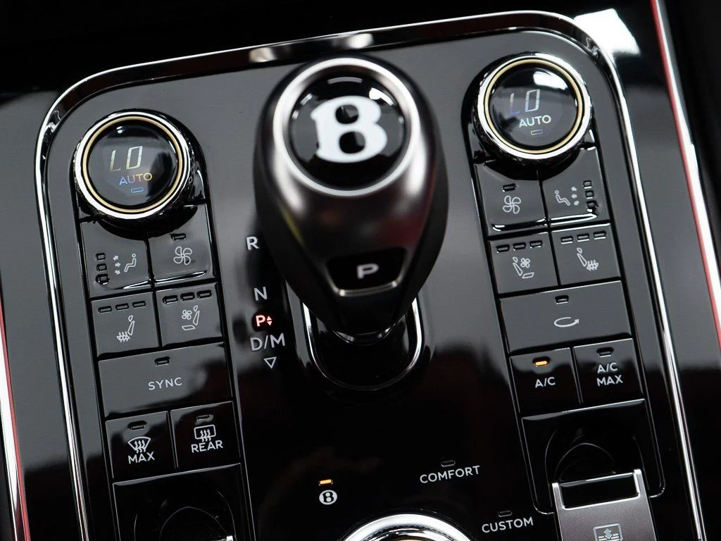 New 2026 Glacier White Bentley Azure image 37