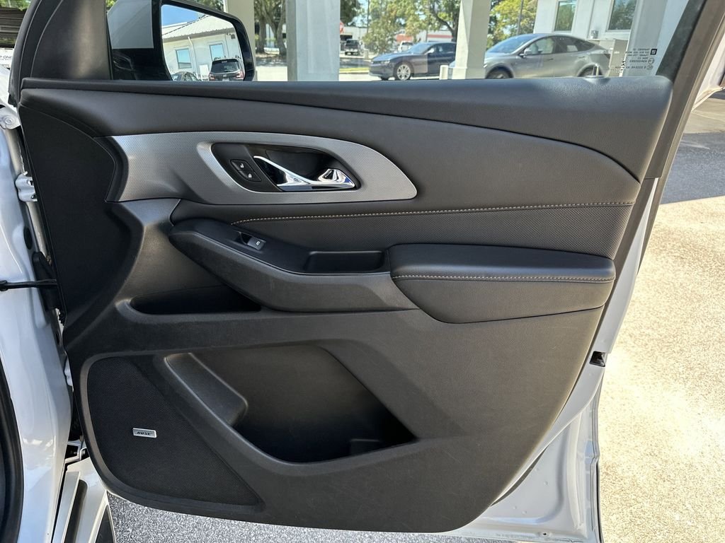 Used 2019 Beige Chevrolet Premier image 37