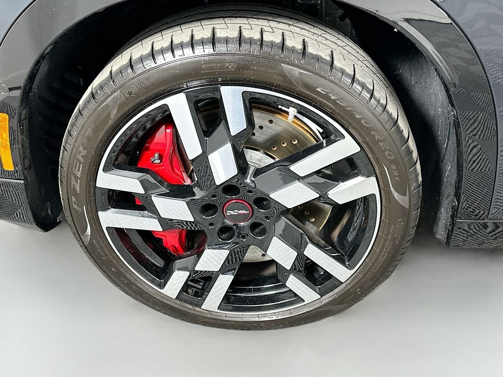 Used 2026 Gray MINI Signature Plus image 32