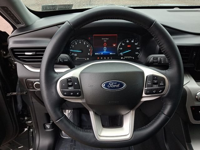 Certified Used 2023 Green Metallic Ford XLT image 18
