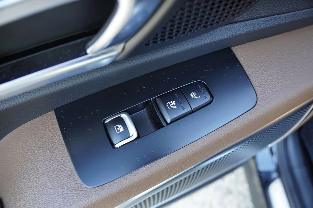 Used 2021 Ebony Black Kia SX image 4