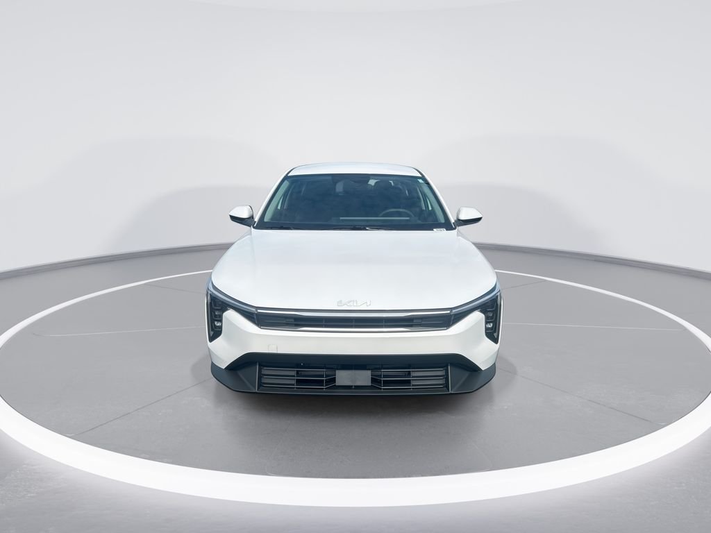 Used 2026 White Kia LXS image 3