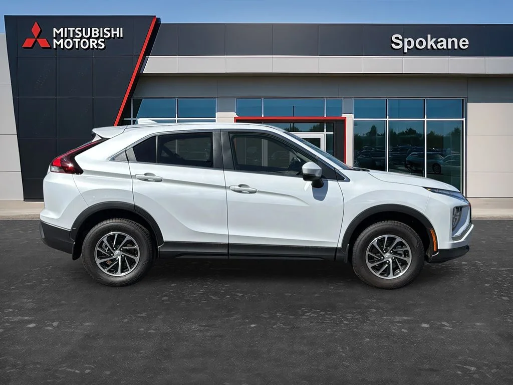 New 2026 White Diamond Mitsubishi ES image 8