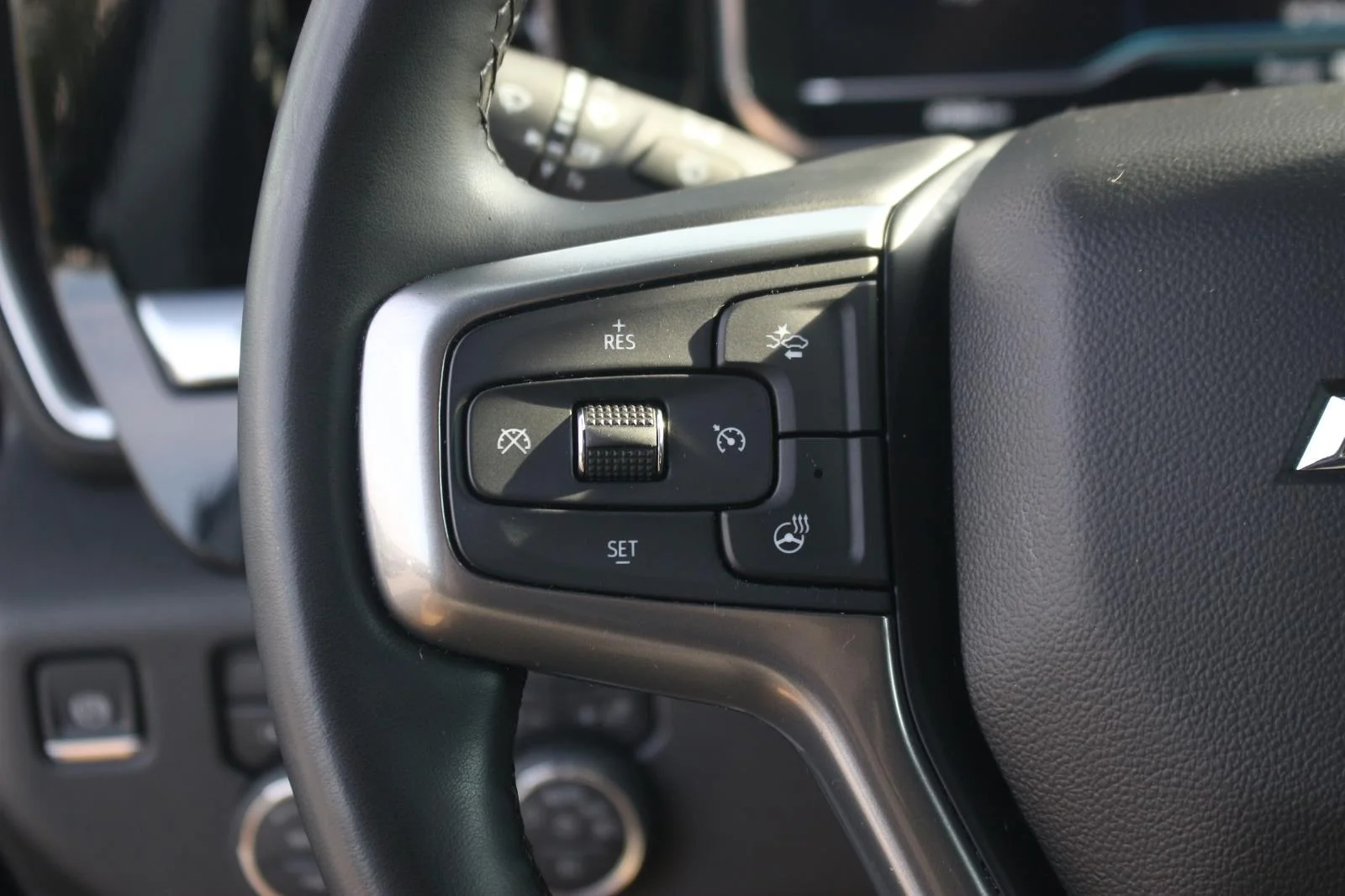 Used 2025 Sterling Gray Metallic Chevrolet LT image 23