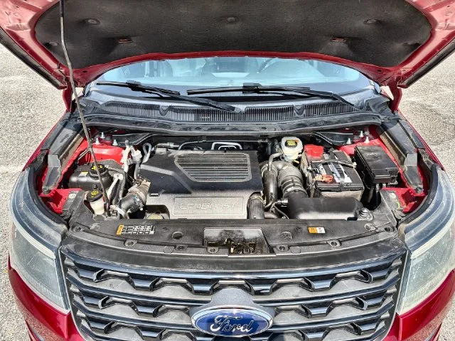 Used 2016 Red Ford Sport image 28