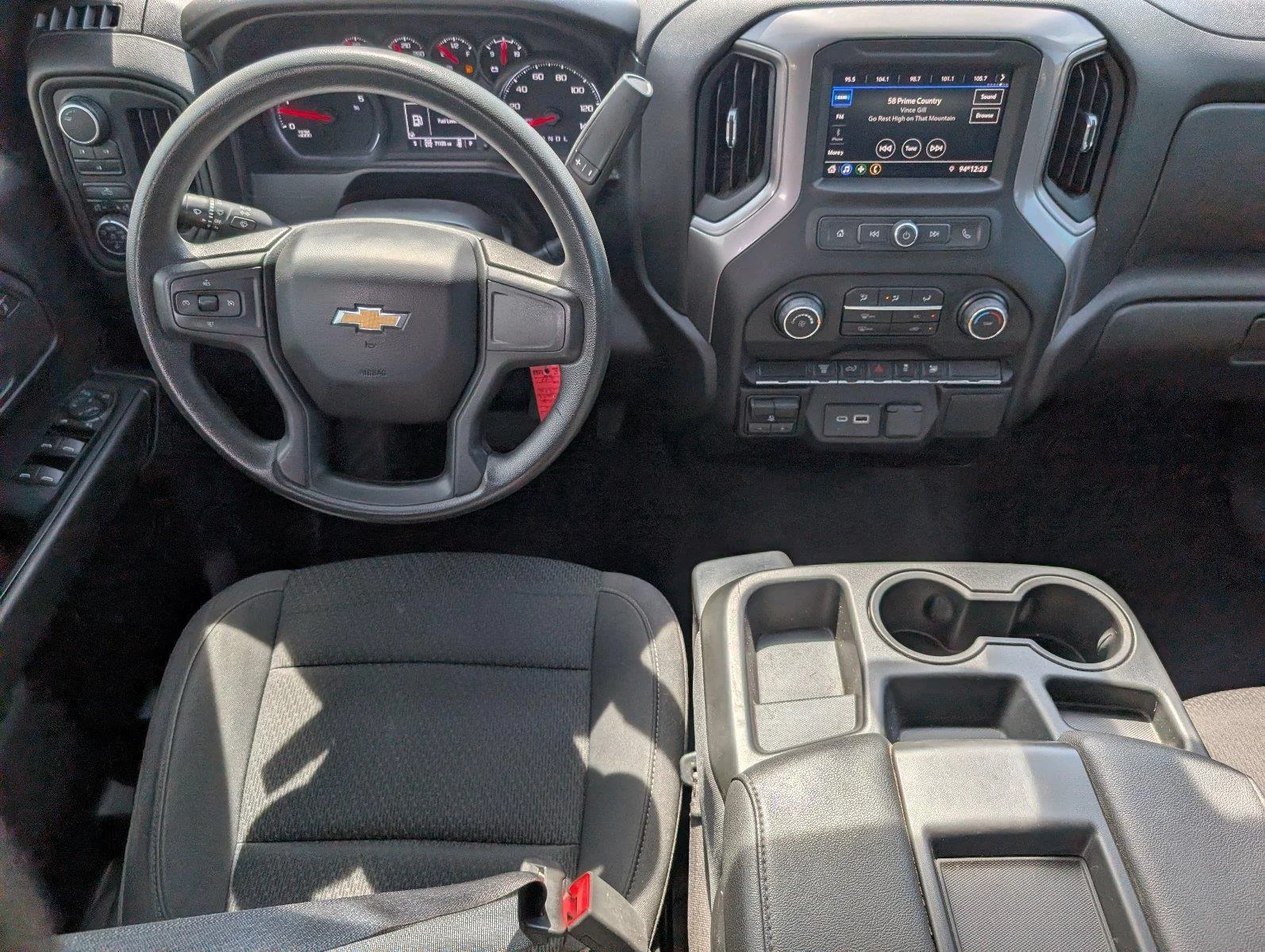 Used 2022 SILVER ICE METALLIC Chevrolet Custom image 29
