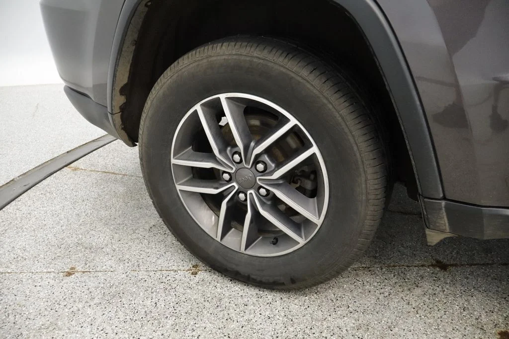 Certified Used 2020 Gray Jeep Limited image 17