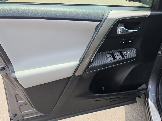 Used 2015 Magnetic Gray Metallic Toyota Limited image 18